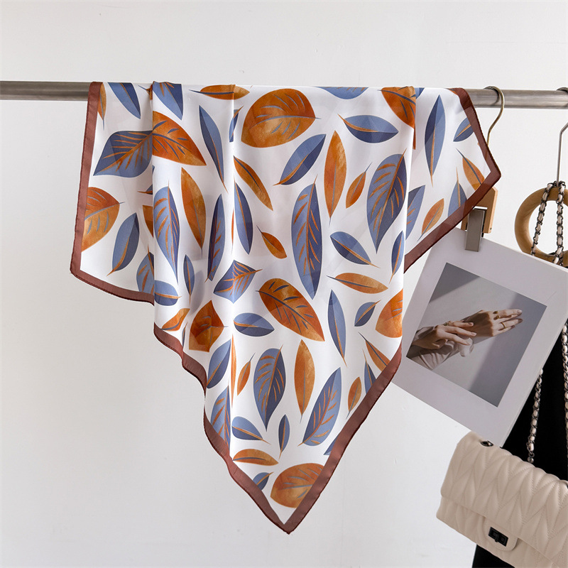 Luxury Bags Brands - Luxe Merk Print 70 Cm Vierkante