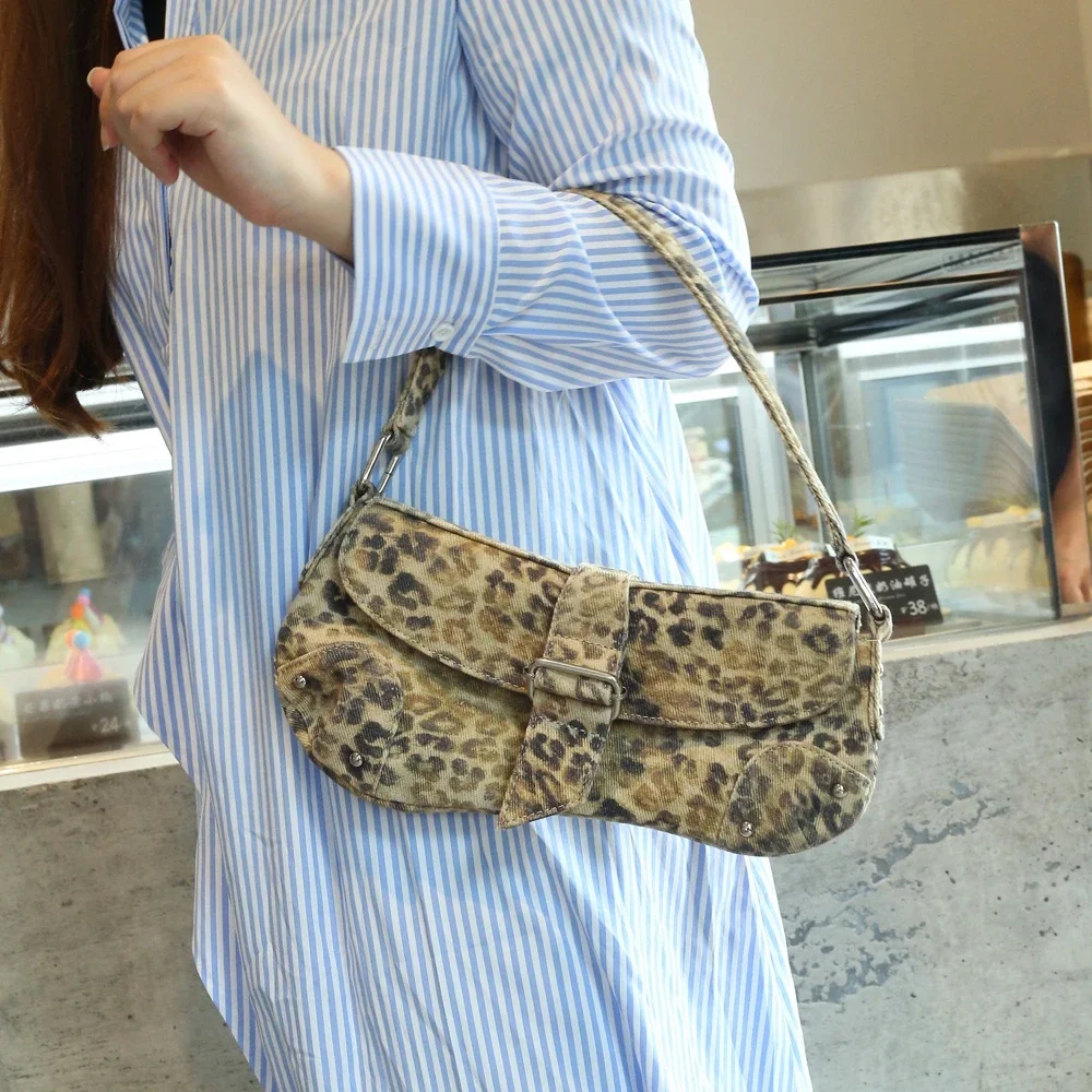 2026 Nieuwe Bloemprint Schoude - Saddle Bag Distressed recensie en prijs