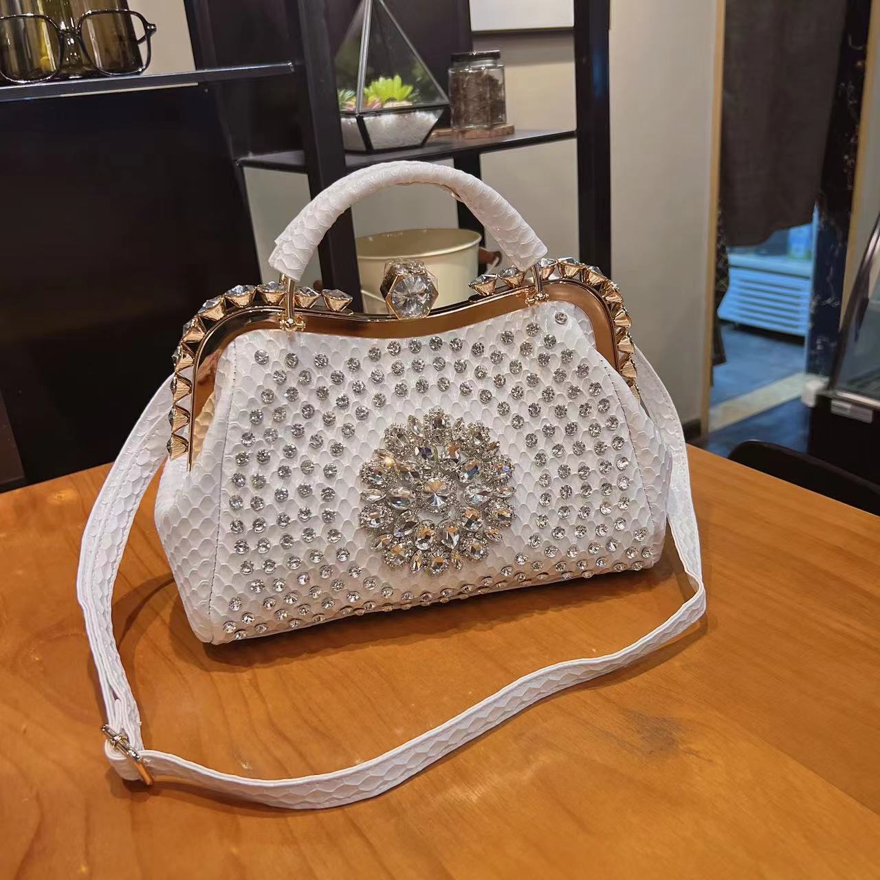 Nieuwe Strass Top-handvat Tass - Structured Handbag Top Handle recensie en prijs