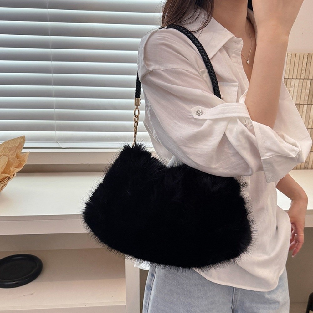 Ruime, zachte schoudertas met  - Luxury Bags Office recensie en prijs