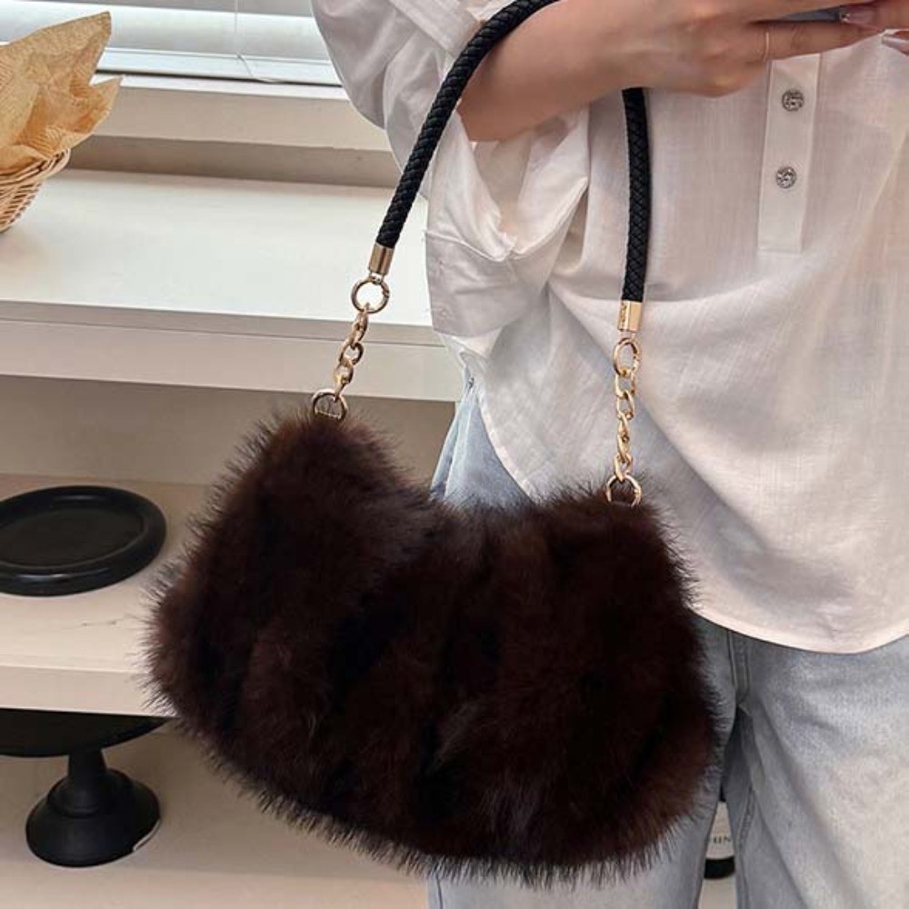 Ruime, zachte schoudertas met  - Luxury Bags Office recensie en prijs