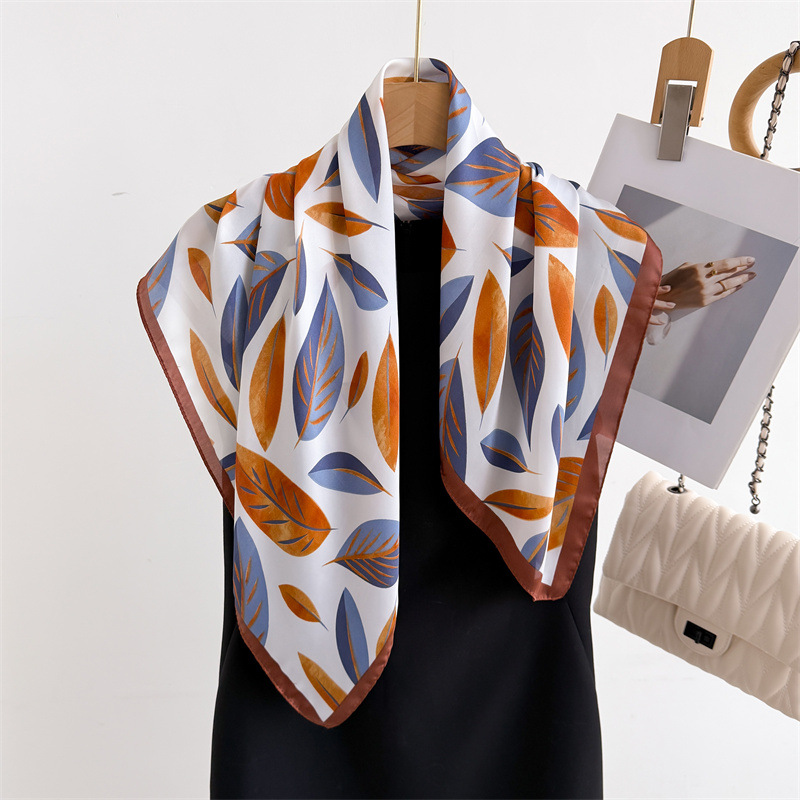 Luxe Merk Print 70 Cm Vierkant - Luxury Bags Brands recensie en prijs